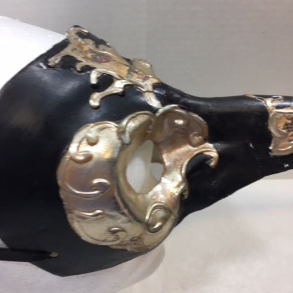 Unique Carnival Venetian Mask Doctor of The Plague w/Gold Embellishment & Pics - Picture 9 of 16